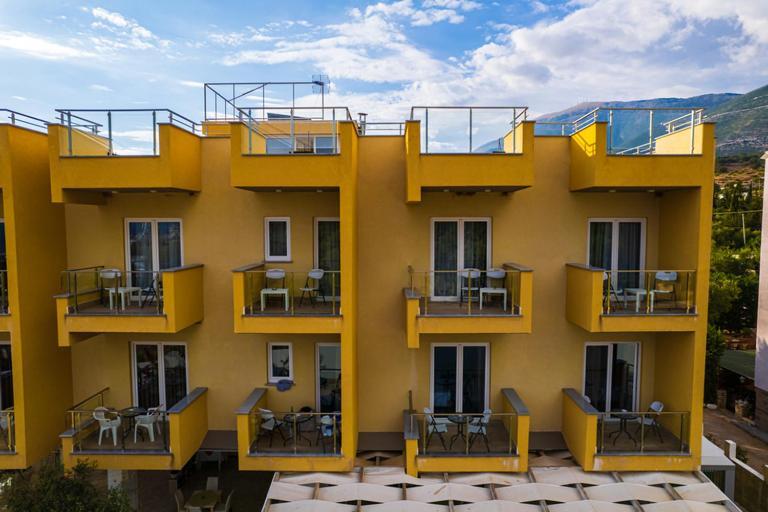 Hotel Orange Dhërmi 외부 사진